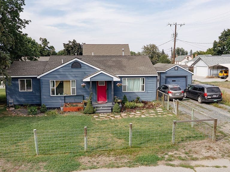 204 South Ave photo 2