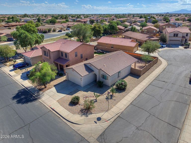 44125 W CYDNEE Drive photo 1