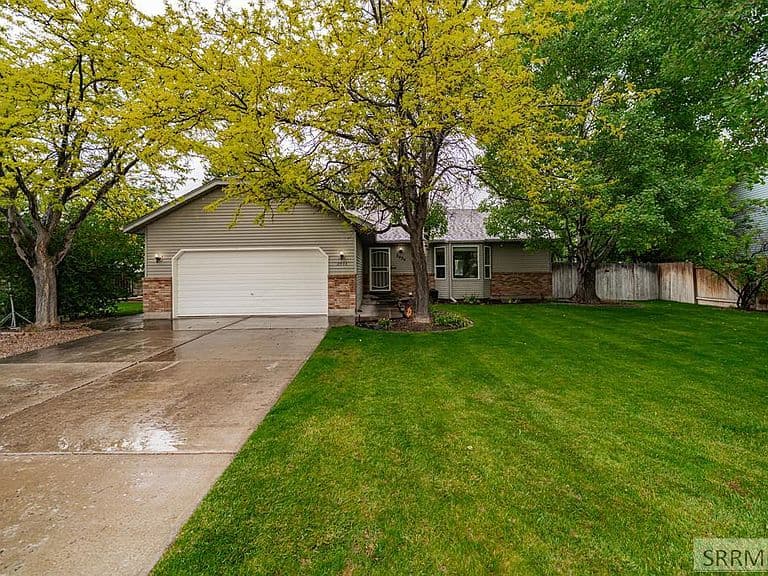 3434 Creek Side Dr photo 1