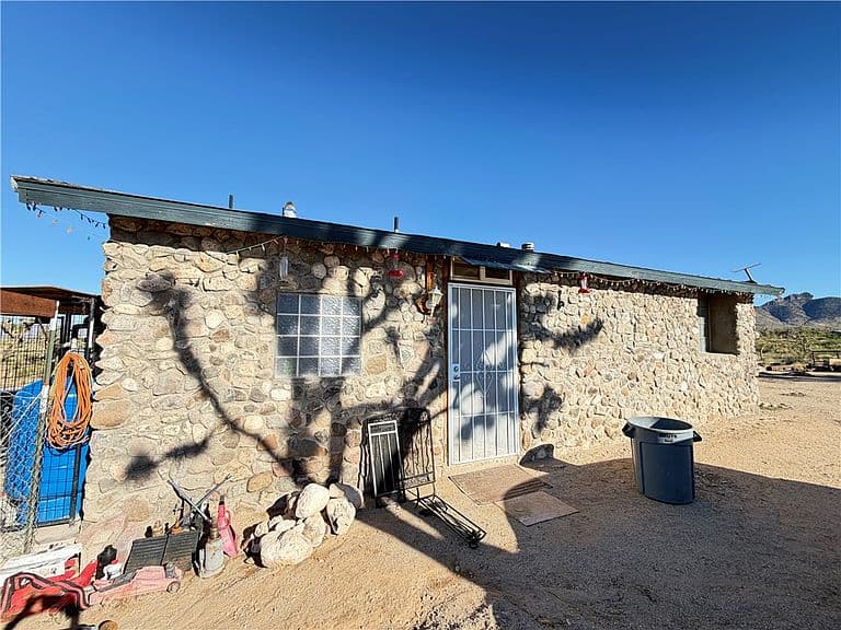 18096 N Olive Drive photo 2