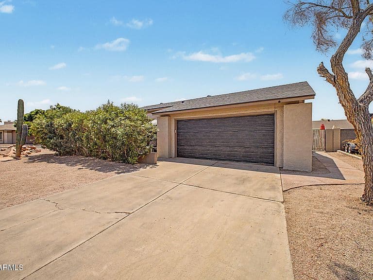 701 W LOS LAGOS VISTA Avenue photo 4