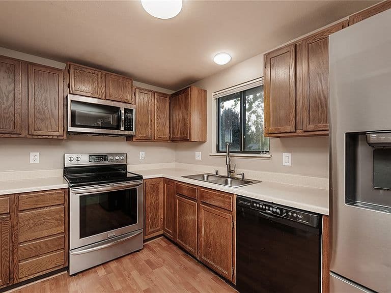 3784 Stillwater Dr photo 5