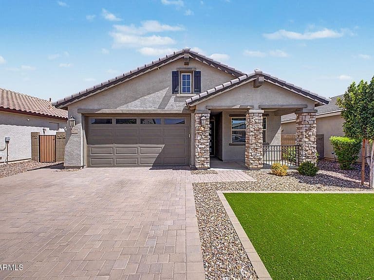 3452 W Dreamy Draw Drive photo 1
