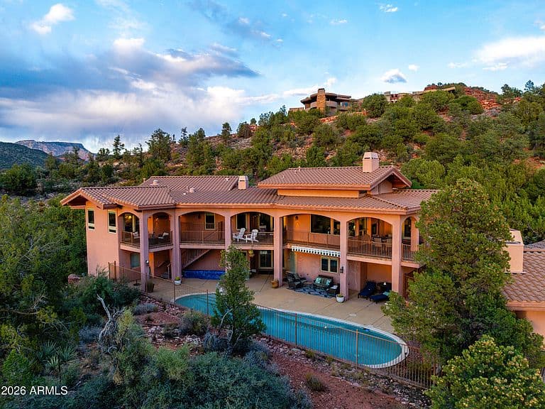 225 Scenic Drive photo 4