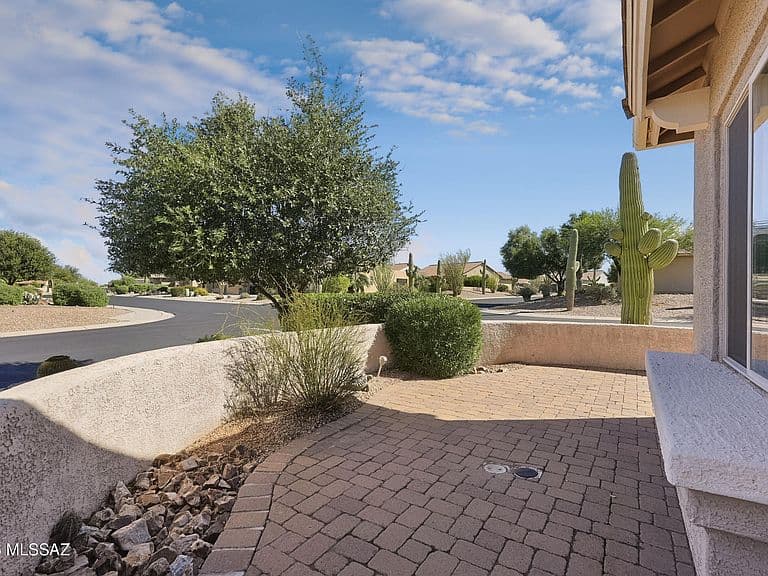 2292 E Skywalker Way photo 2