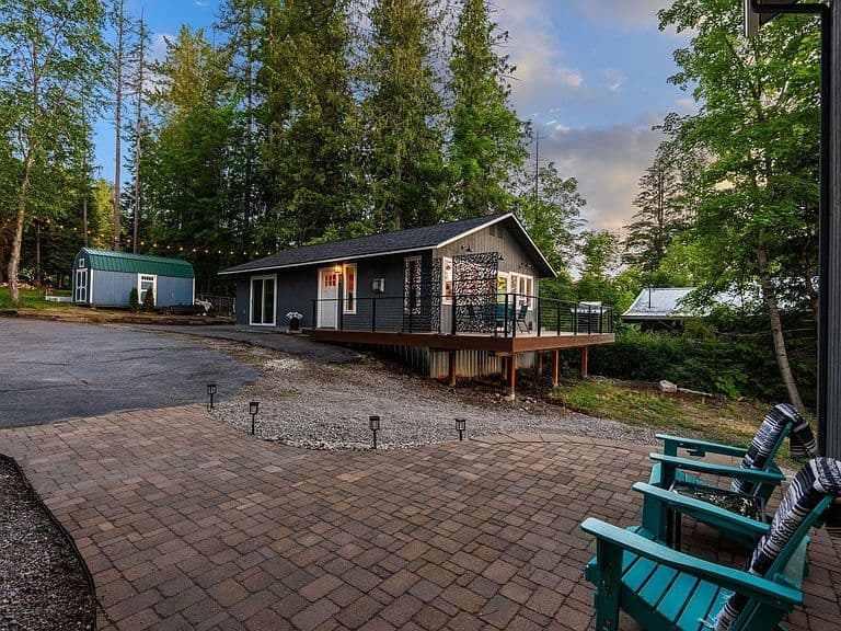 169 Lakeshore Dr photo 3