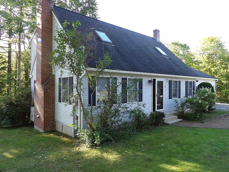 25 Laverne Drive photo 5