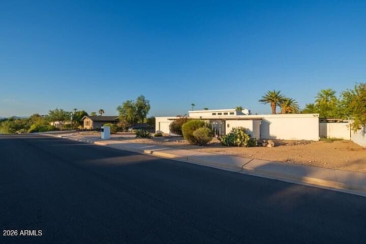 13045 N 8TH Avenue photo 3