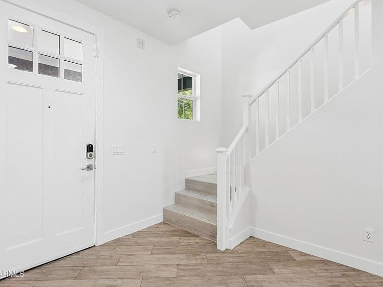 2663 N 54TH Street photo 3