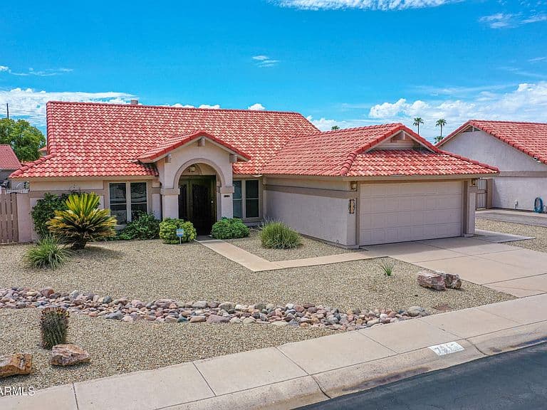 7615 W JULIE Drive photo 4