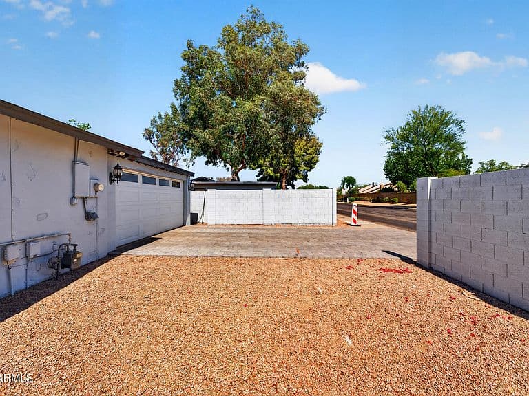 17801 N 43RD Way photo 5
