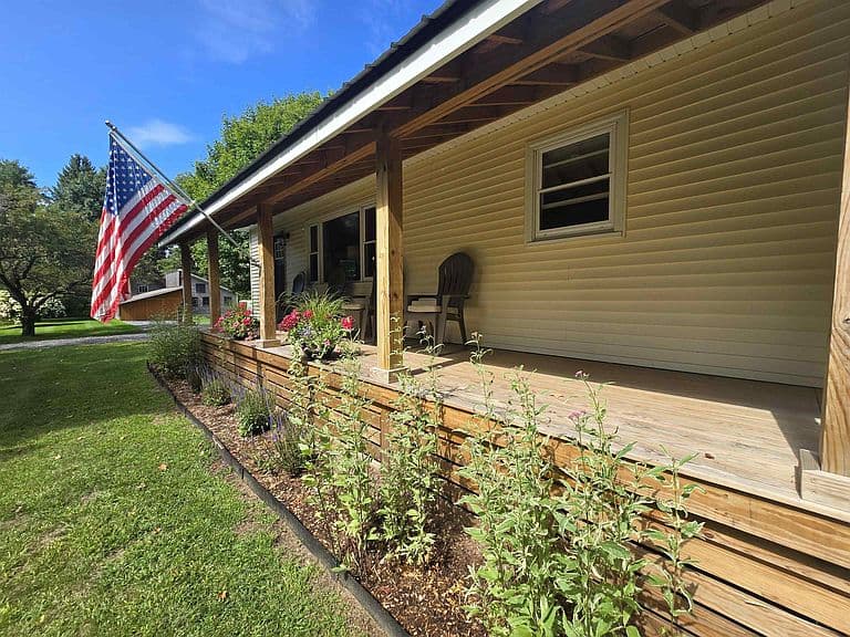 1802 Darling Hill Road photo 4