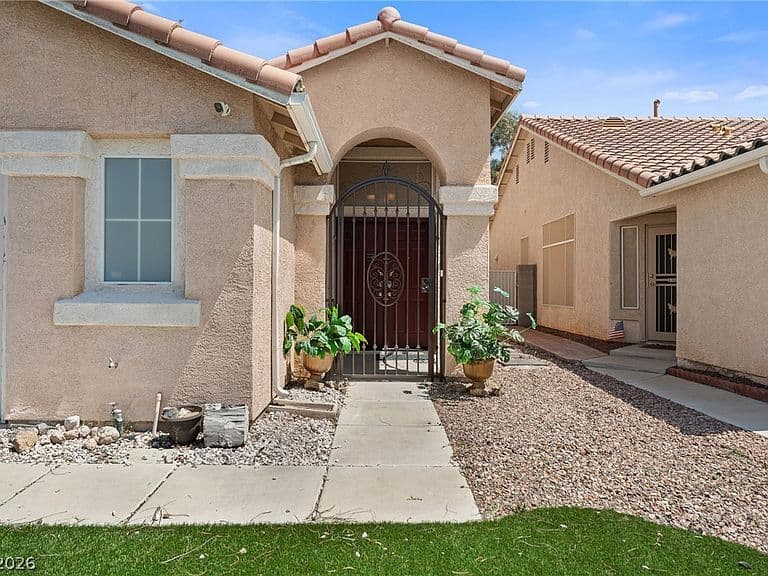 9010 Dulcimer Ln photo 3