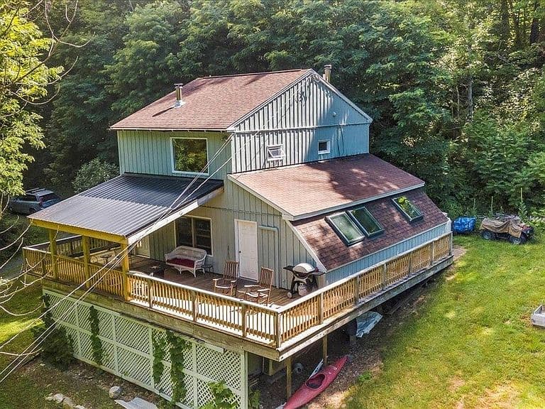 509 Thompson Pond Road photo 3