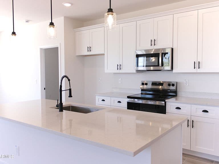 3220 W SOLANO Drive photo 4