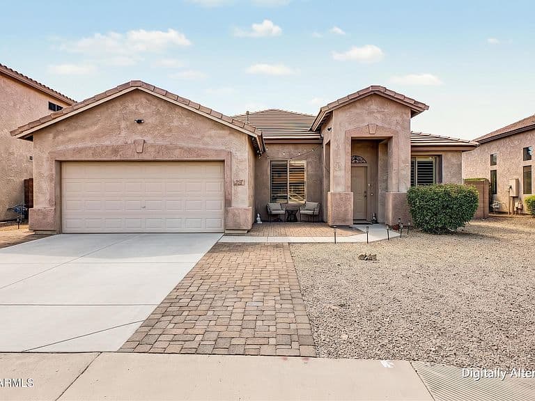 9247 W SALTER Drive photo 1