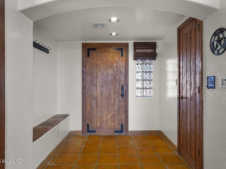 11 Piedra Dr photo 5