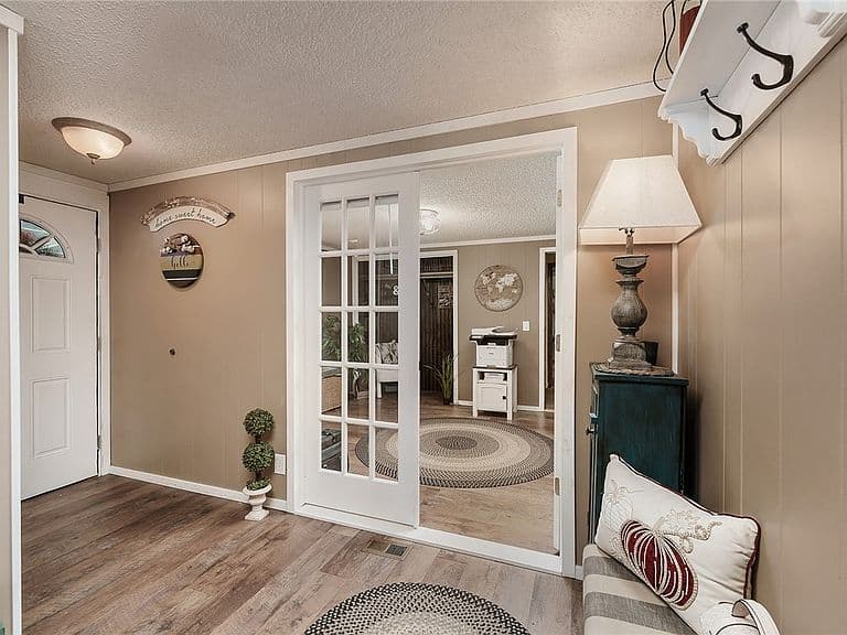 13 Plumcreek Dr photo 4