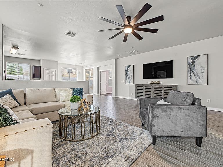 8868 W HOLLYWOOD Avenue photo 3