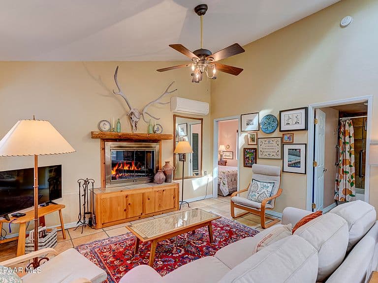 1366 W Mica Rd photo 3