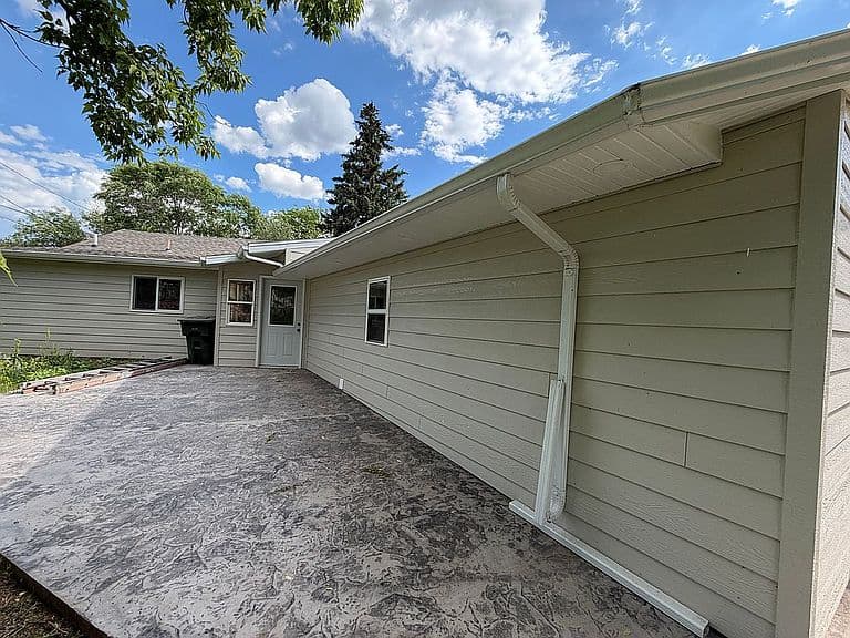1017 11th Ave photo 2