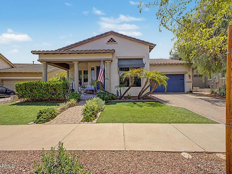 3945 N FOUNDER Circle photo 1