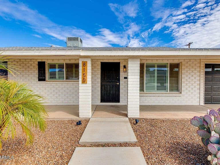 8150 E COLUMBUS Avenue photo 4