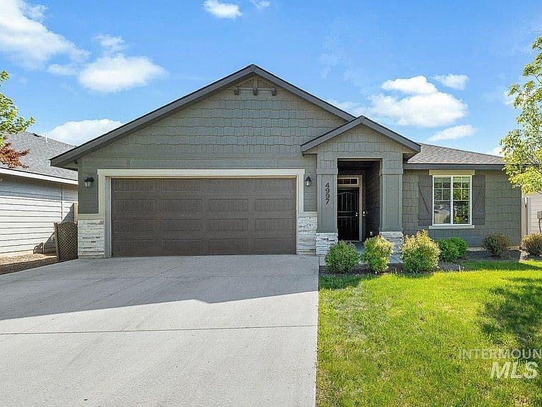 4997 W Grand Rapids Dr photo 2