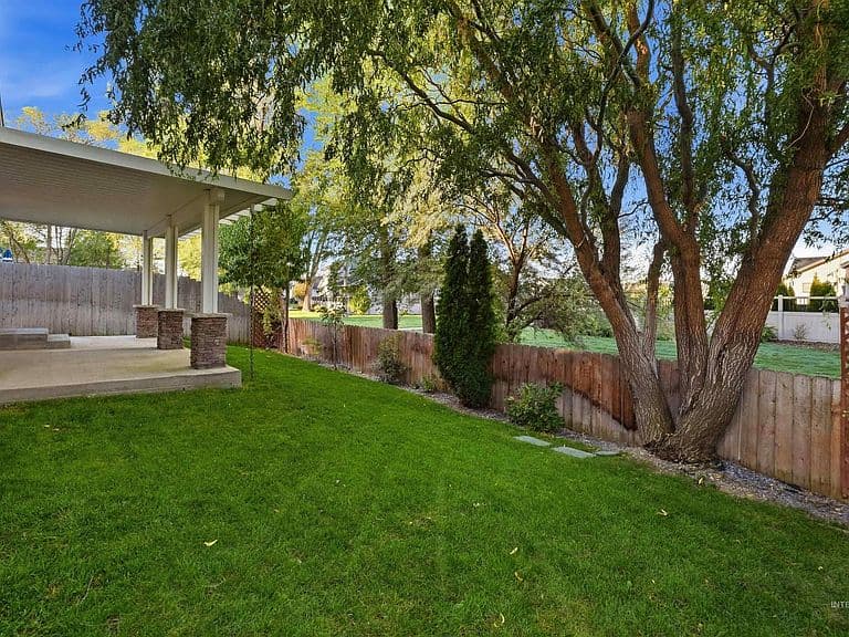 3423 NW 12th Ave photo 5