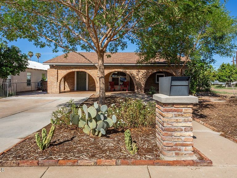 9260 W JEFFERSON Street photo 2