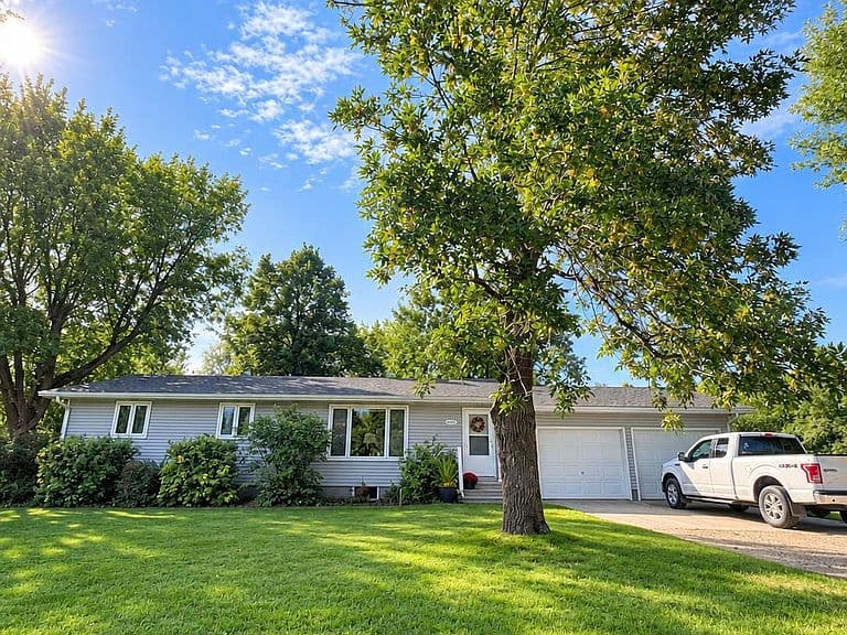 6075 150th Ave NE photo 1