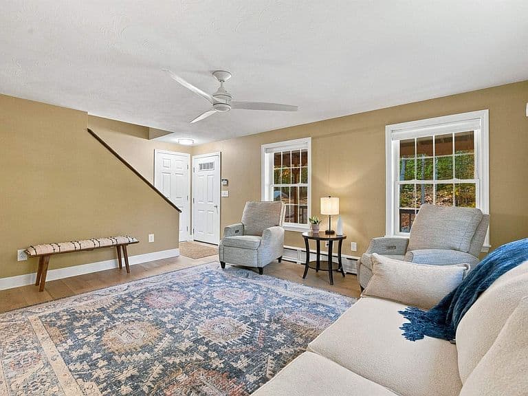 295 Peverly Road photo 4