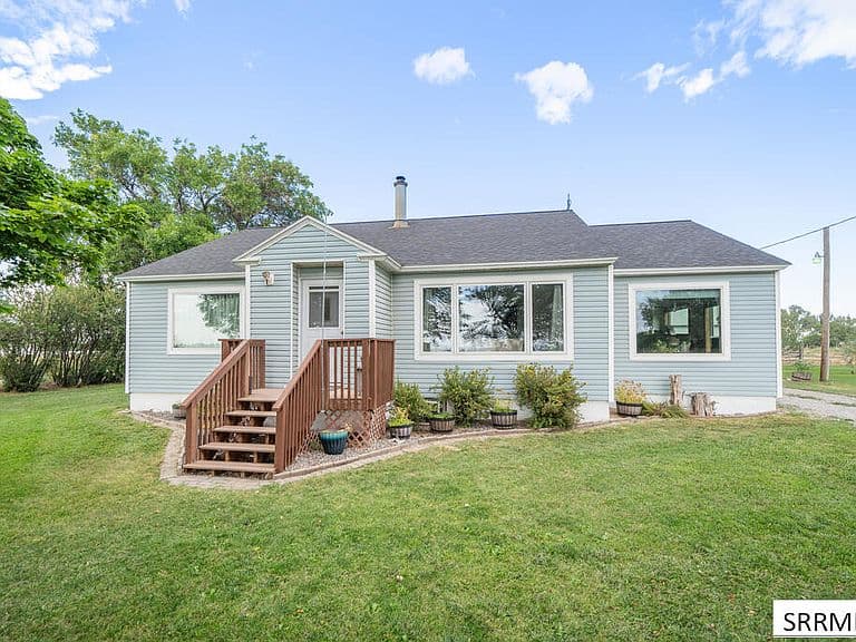 3363 E 81 N photo 5