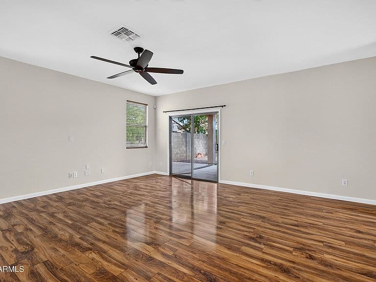 15272 W JACKSON Street photo 5