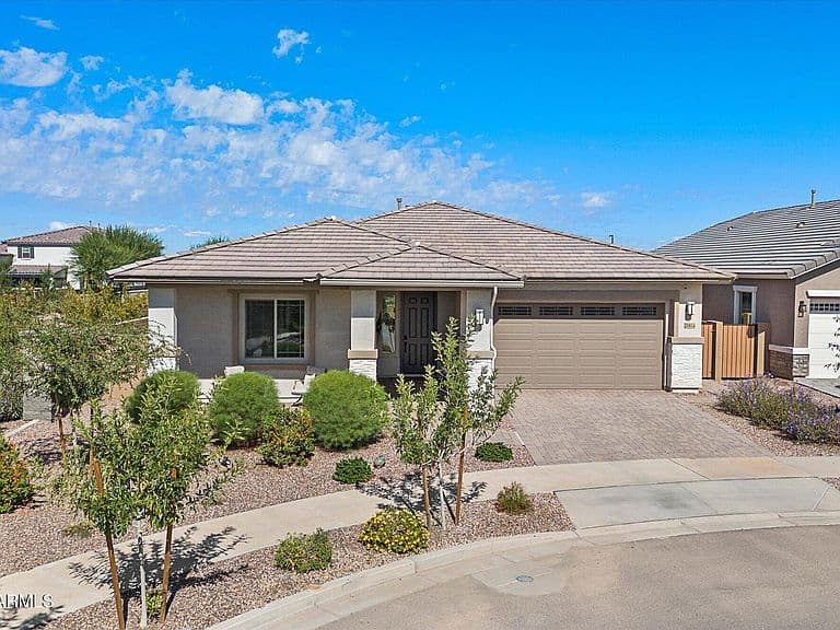 21814 E Bonanza Court photo 1