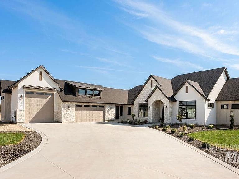 7771 Minam Dr photo 1