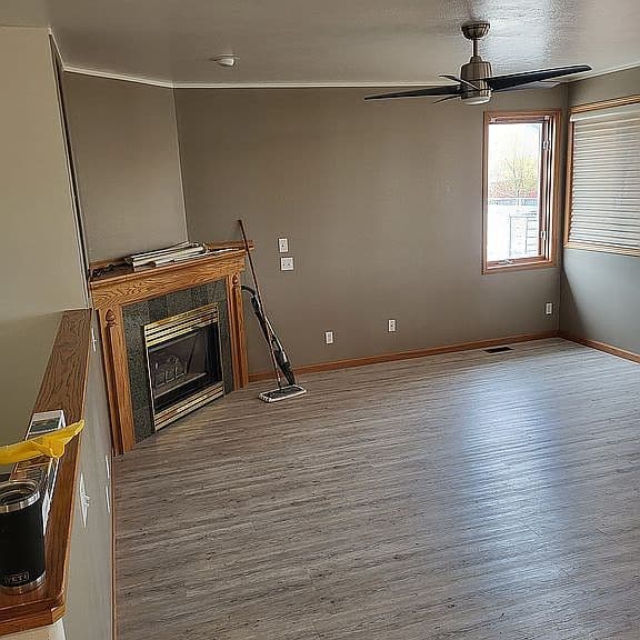 230 Mesa Dr photo 2