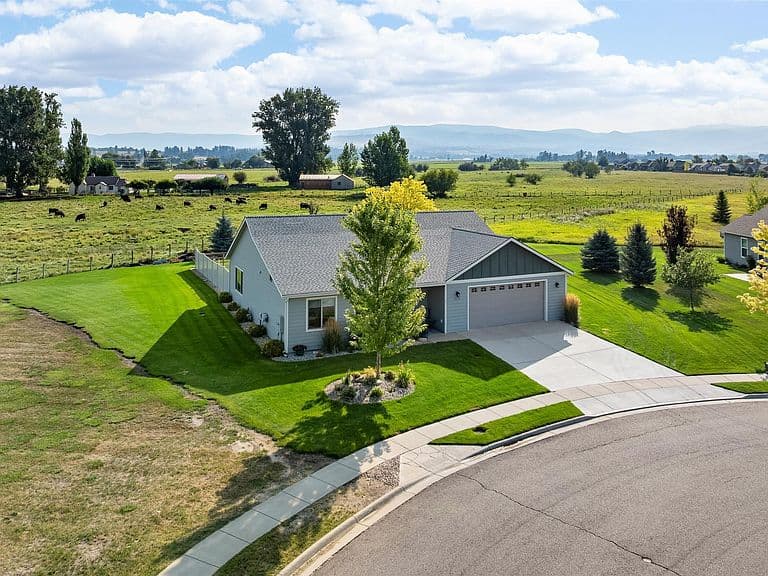 278 Birch Ln photo 2