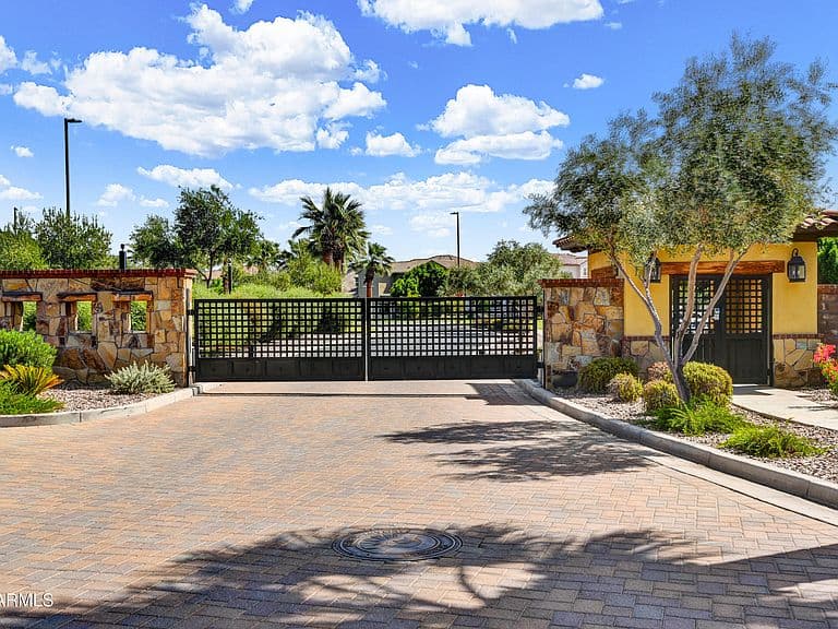 4077 S SABRINA Drive #71 photo 4