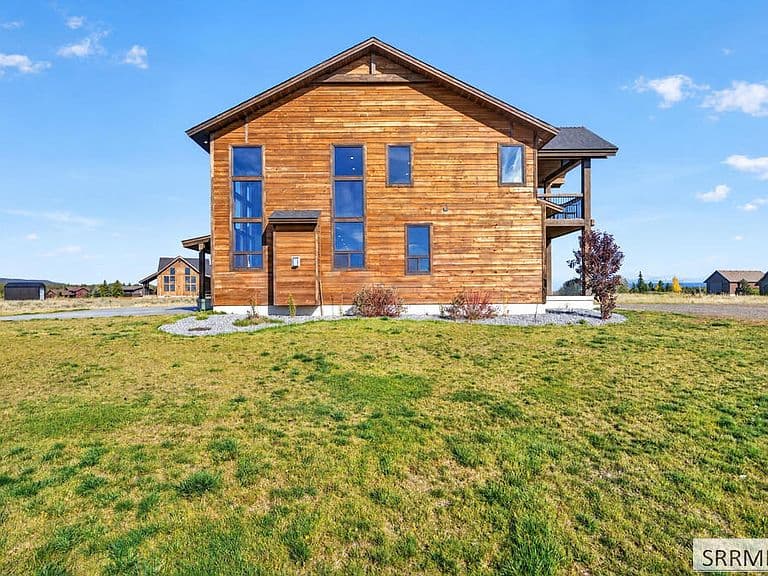 3499 Century Dr N photo 5