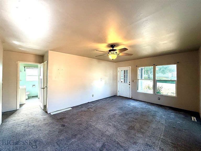 709 Montana Ave photo 5