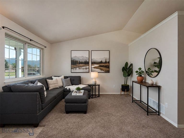 2512 Annie St photo 2