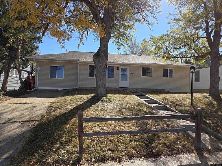 237 S Nebraska Ave photo 1