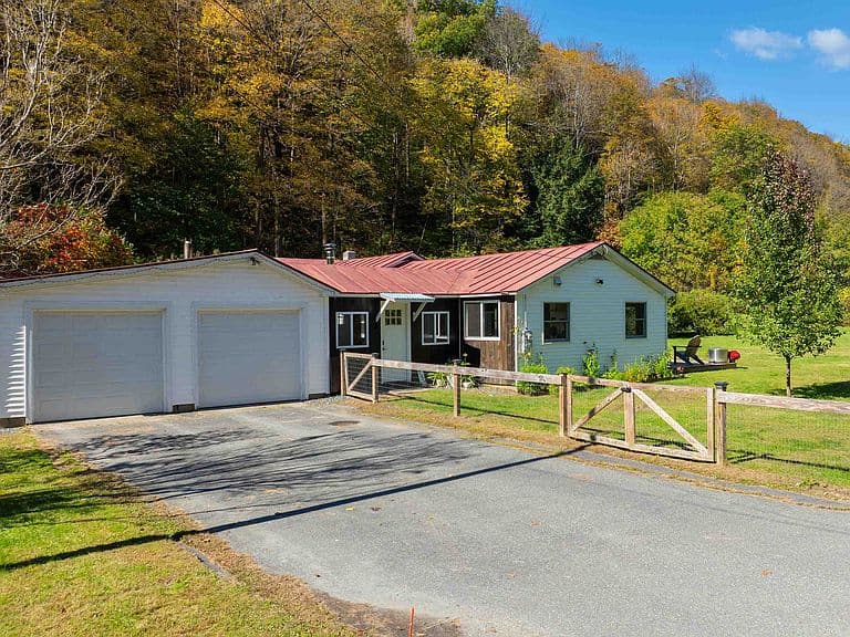 150 Pomfret Road photo 4
