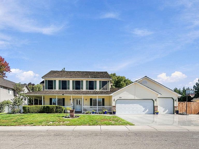 794 E Martinique Dr photo 3