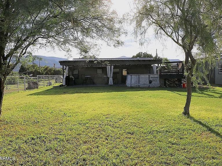 1825 S QUARTERHORSE Lane photo 3