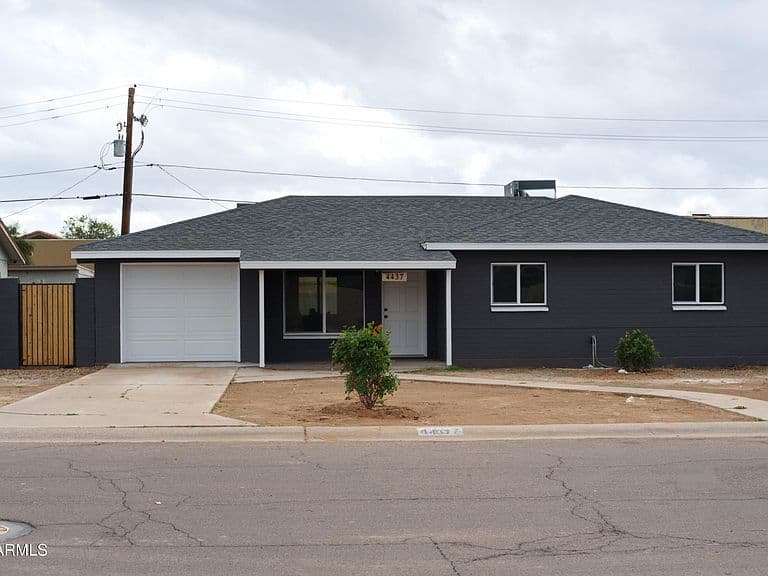 4437 E Almeria Rd photo 1