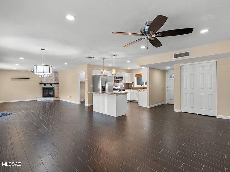 2961 N Rio Verde Dr photo 5