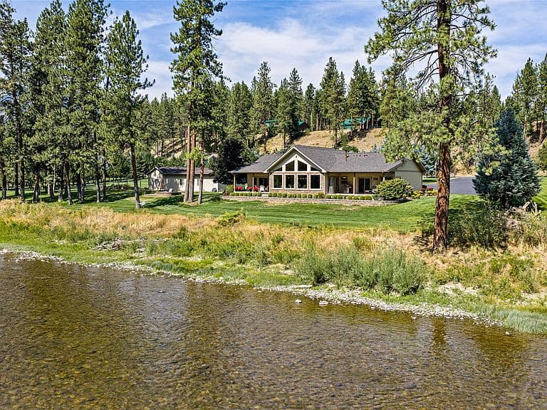 1037 Terrace View Dr photo 1