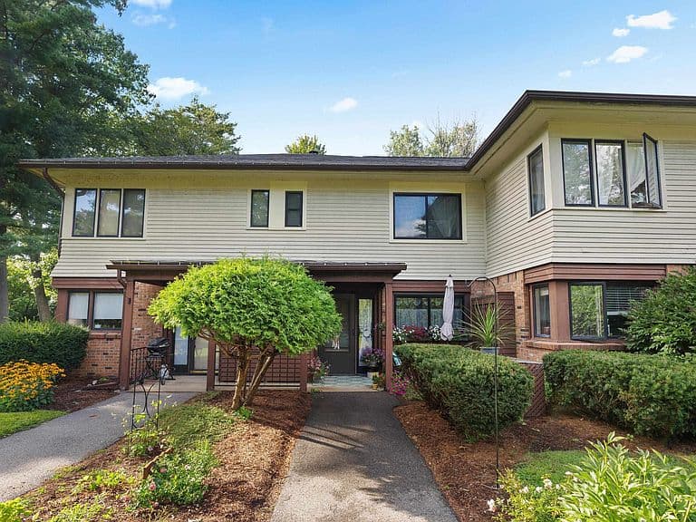 23 Wrisley Court photo 1